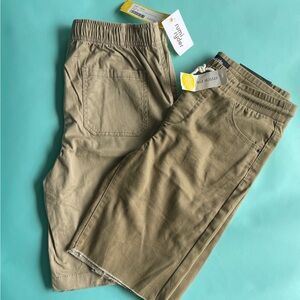 NWT set of two boys pull on khaki shorts. SZ 16